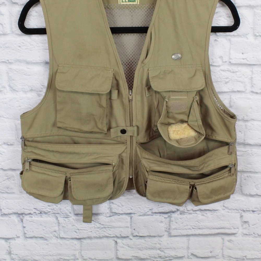 Vintage LL Bean Khaki Multi Pocket Fly Fishing Lined Vest Size M - Picture 2 of 8